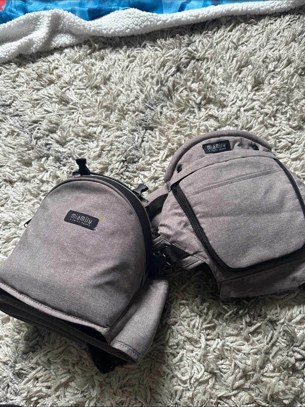 mia mily Dual-Pocket Taupe hipster carrier plus
